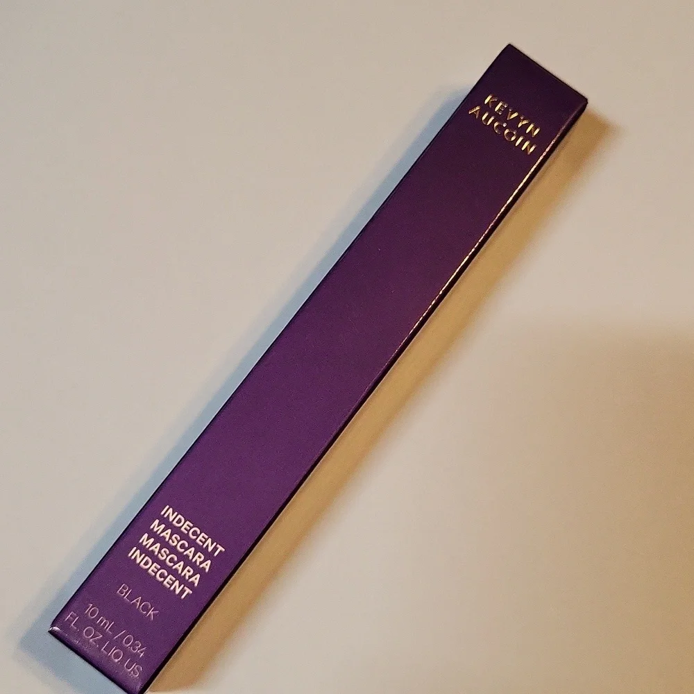 Kevyn Aucoin enhance your